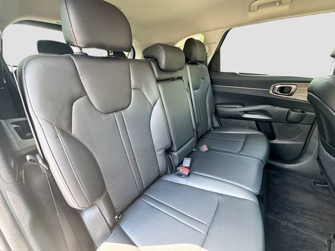 Certified 2023 Kia Sorento S AWD/4WD image 30
