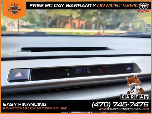 Used 2014 Toyota RAV4 Limited w/ Technology Package FWD image 27