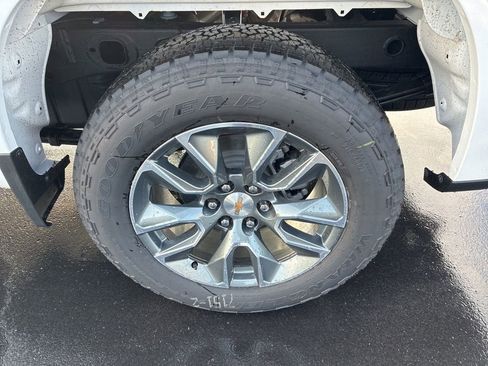 New 2026 Chevrolet Silverado 1500 LT image 13