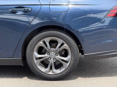 Used 2023 Honda Accord EX image 7