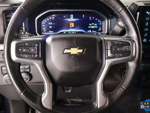 Used 2024 Chevrolet Silverado 2500 LTZ w/ LTZ Convenience Package image 3
