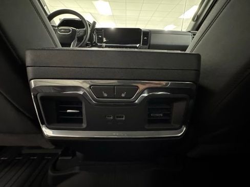 New 2026 GMC Sierra 2500 SLT w/ SLT Premium Package image 14