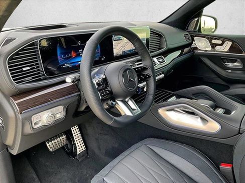 New 2026 Mercedes-Benz GLS 63 AMG 4MATIC image 8