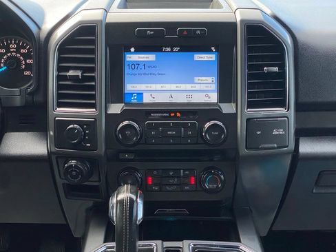 Used 2018 Ford F150 XLT w/ Equipment Group 302A Luxury AWD/4WD image 23