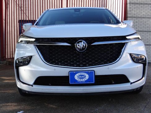 Used 2023 Buick Enclave Avenir w/ Avenir Technology Package AWD/4WD image 3