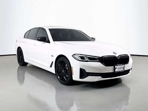 Used 2023 BMW 530e image 3