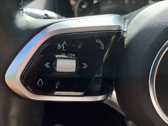 Used 2020 Jaguar XE S RWD image 15