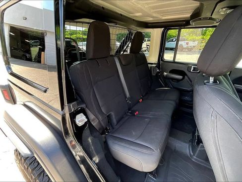 Used 2022 Jeep Wrangler Unlimited Sport w/ Xtreme Recon 35" Tire Package AWD/4WD image 24