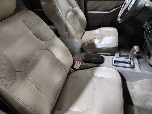 Used 2017 Nissan Frontier SL image 32