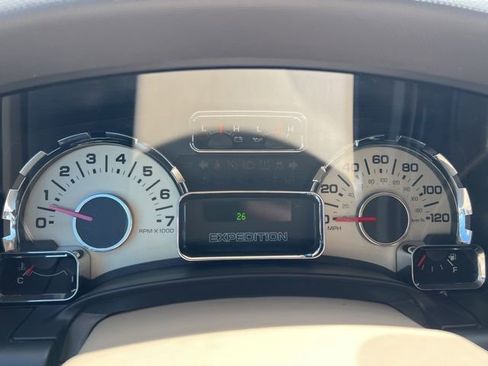 Used 2014 Ford Expedition EL XLT w/ Equipment Group 202A AWD/4WD image 12