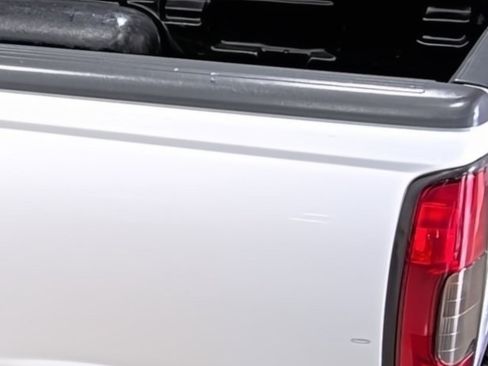 Used 2004 Nissan Frontier XE w/ (BGP) Basic Gear Pkg RWD image 10