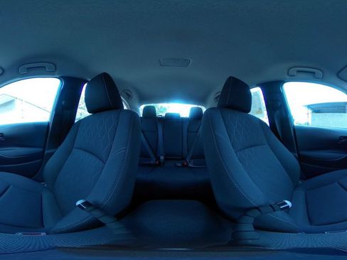 Used 2025 Toyota Corolla LE FWD image 40
