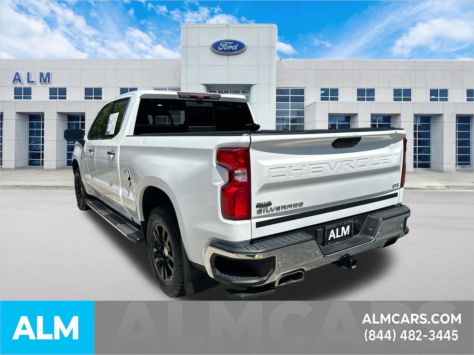 Used 2021 Chevrolet Silverado 1500 LTZ w/ Technology Package AWD/4WD image 8