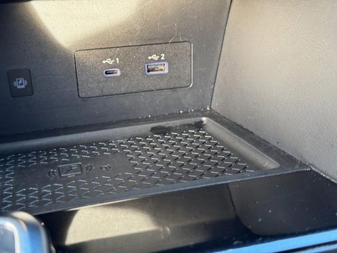 Used 2025 Nissan Pathfinder SL image 24