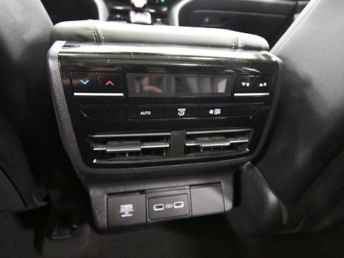 Used 2023 Acura MDX SH-AWD w/ Technology Package image 18
