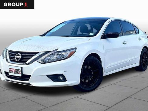Used 2017 Nissan Altima 2.5 SR w/ Midnight Edition Package image 1