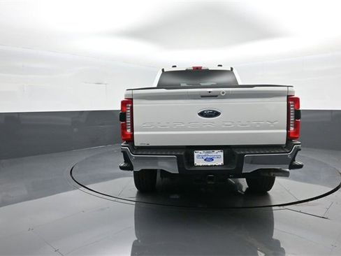 Used 2025 Ford F350 Lariat image 6