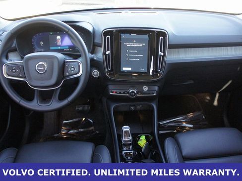Certified 2025 Volvo XC40 B5 Plus image 10
