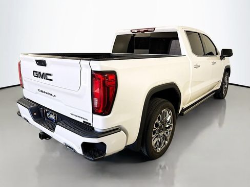 Used 2023 GMC Sierra 1500 Denali Ultimate AWD/4WD image 7