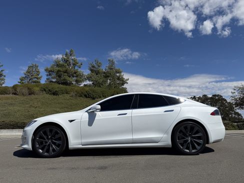 Used 2018 Tesla Model S 100D AWD/4WD image 5