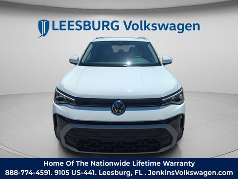 New 2026 Volkswagen Taos SE FWD image 15