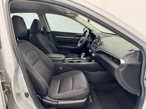 Used 2022 Nissan Altima 2.5 SV FWD image 17