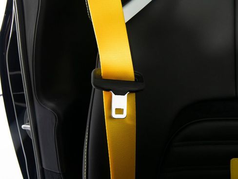 Used 2025 Ferrari Purosangue AWD/4WD image 34