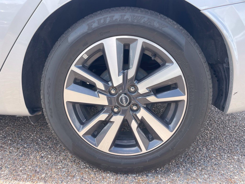 Certified 2023 Nissan Versa SV FWD image 17