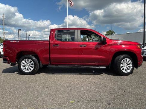 Used 2022 Chevrolet Silverado 1500 Custom AWD/4WD image 5