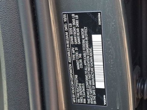 Certified 2026 Volvo XC40 B5 Plus AWD/4WD image 26