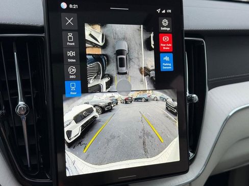 New 2026 Volvo XC60 B5 Ultra w/ Climate Package image 15