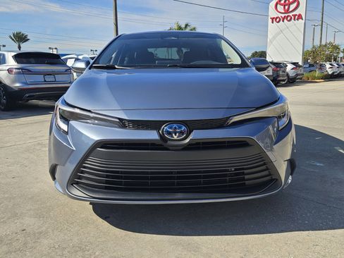 Certified 2023 Toyota Corolla LE image 2