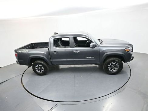 Used 2022 Toyota Tacoma TRD Off-Road AWD/4WD image 25