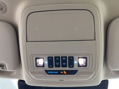 Used 2023 Ford Explorer XLT w/ Equipment Group 202A image 28