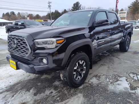Used 2022 Toyota Tacoma TRD Off-Road image 4
