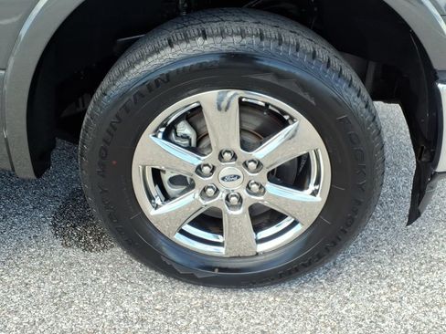 Used 2020 Ford F150 Lariat RWD image 9