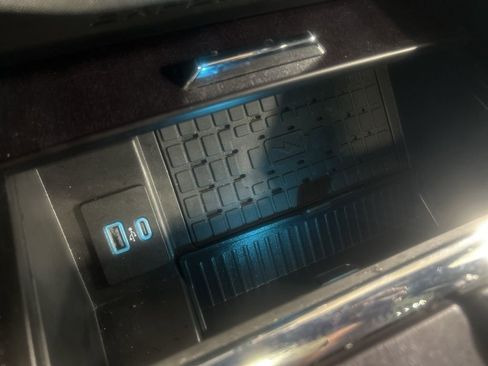 Certified 2022 Ford Expedition Max Platinum image 32