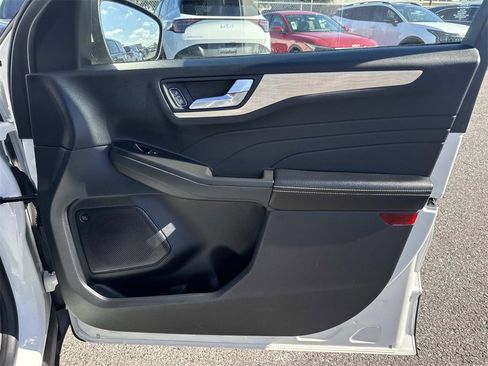 Used 2022 Ford Escape Titanium w/ Titanium Elite Package image 31