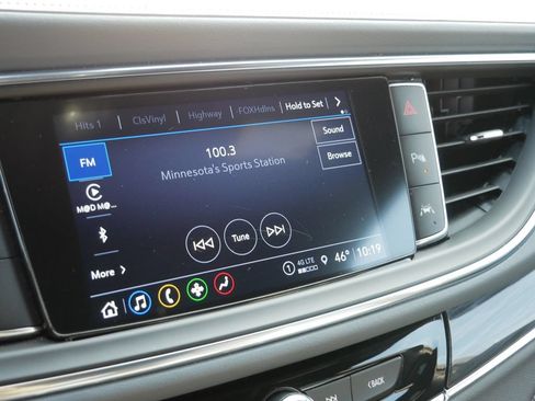 Used 2023 Buick Enclave Essence AWD/4WD image 24