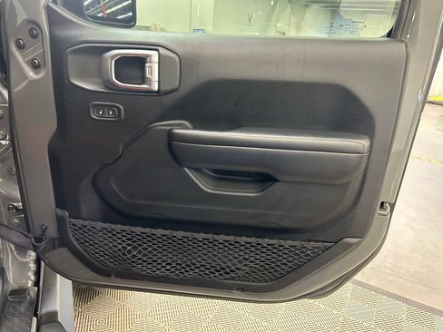 Used 2020 Jeep Wrangler Unlimited Sport AWD/4WD image 16