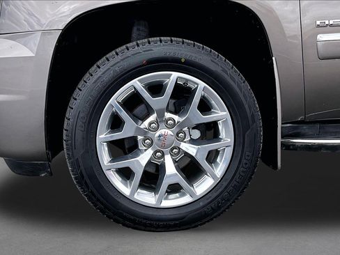 Used 2013 GMC Yukon Denali AWD/4WD image 8