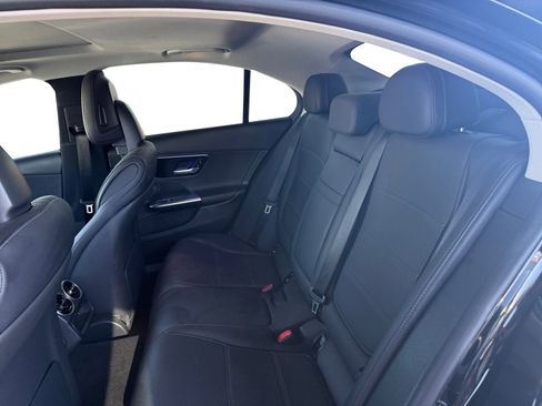 Used 2023 Mercedes-Benz C 300 Sedan image 11