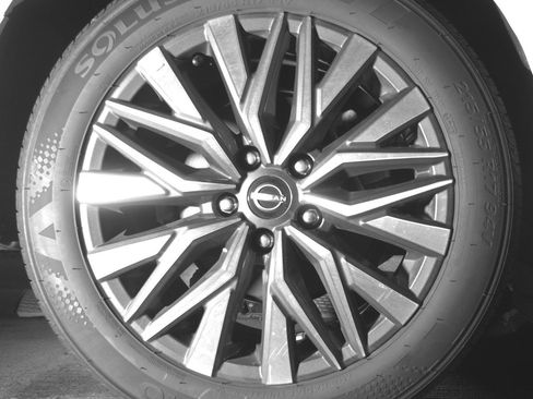 Used 2025 Nissan Altima 2.5 SV FWD image 15