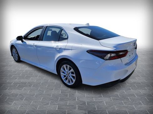 Used 2024 Toyota Camry LE image 5