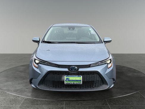 Used 2021 Toyota Corolla LE FWD image 2