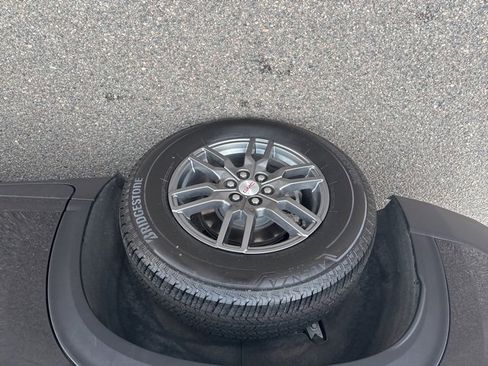 Certified 2025 GMC Acadia Elevation image 9