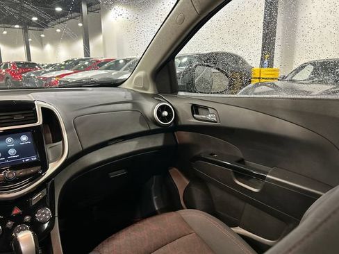 Used 2018 Chevrolet Sonic LT w/ Fun and Sun Package FWD image 24