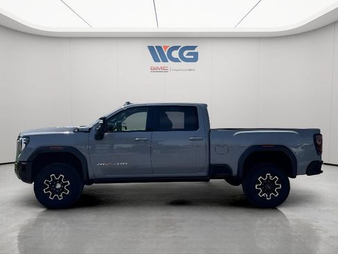 Used 2024 GMC Sierra 2500 AT4X AWD/4WD image 7