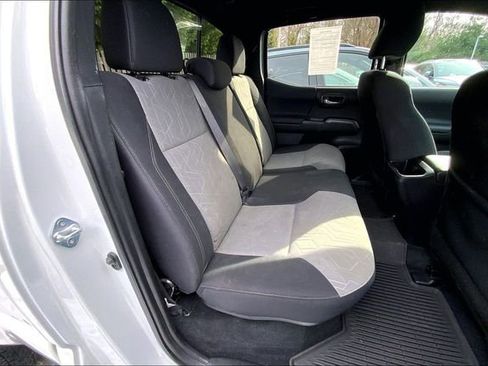 Used 2023 Toyota Tacoma TRD Sport image 19