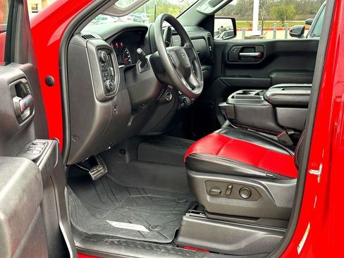 Used 2023 Chevrolet Silverado 1500 Custom Trail Boss w/ LPO, Dark Essentials Package image 12